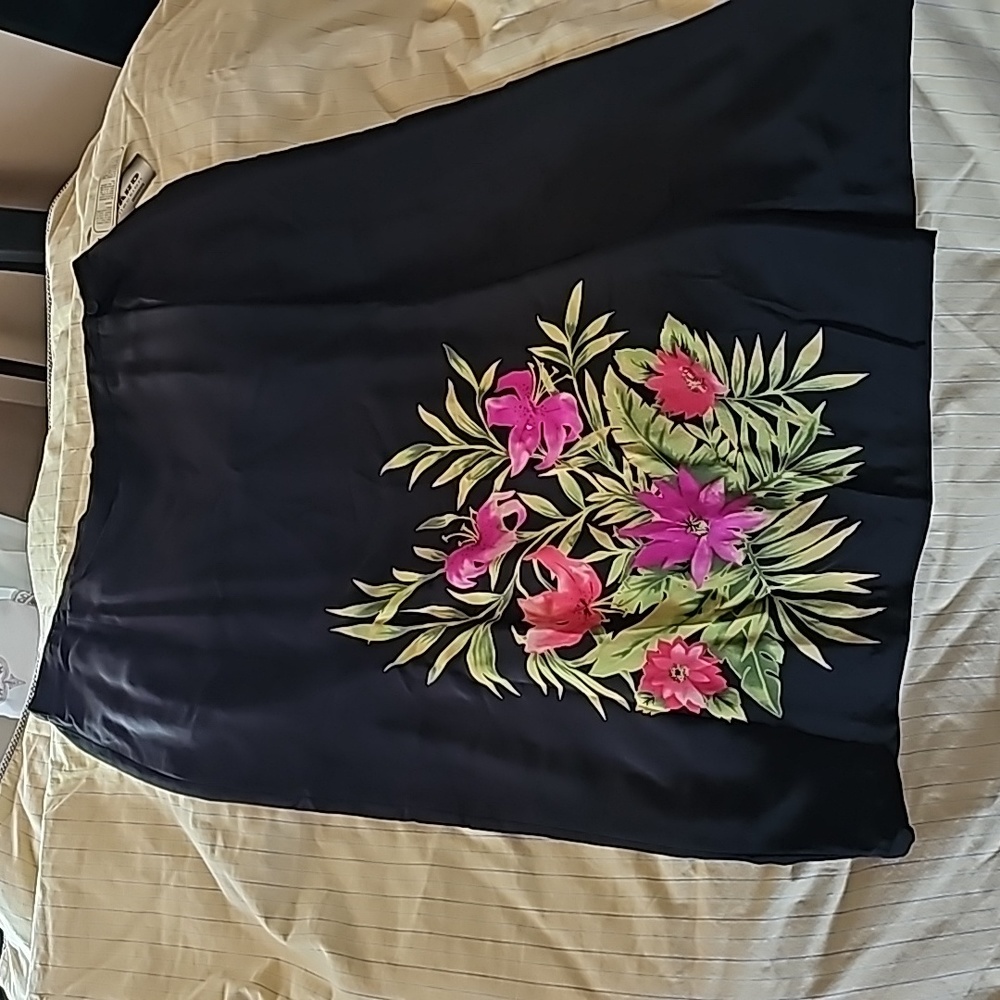 Nvgard Black skirt with floral detail Size 22